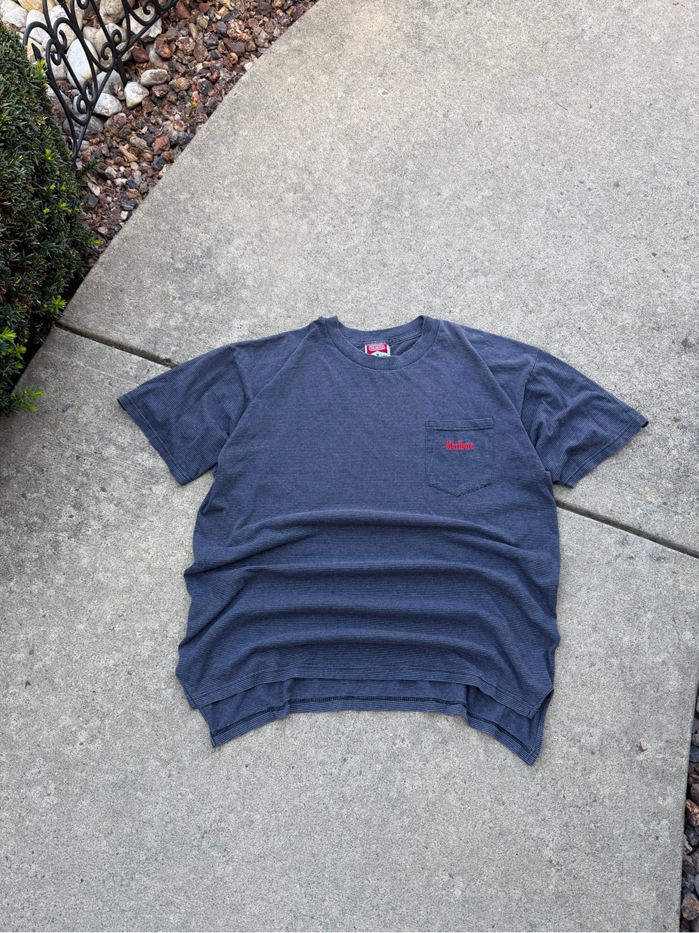 Vintage Marlboro Unlimited Striped Embroidered Pocket T-Shirt Size L/XL 90s EUC